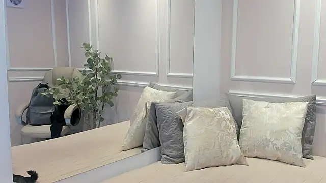 Lucy Canel online show from 02.23.26