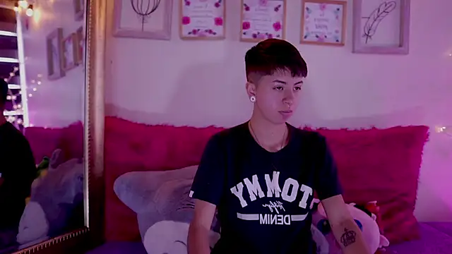 Snapshot of tommy_blue chatting on 03.15.25 tommy blue online show from 03.15.25