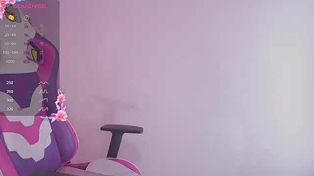 Snapshot of tommy_blue chatting on 11.07.25 tommy blue online show from 11.07.25