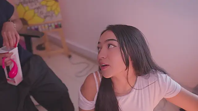 Snapshot of tommy_blue chatting on 11.21.25 tommy blue online show from 11.21.25