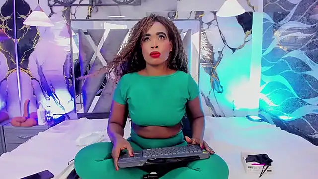 CandyMartinez  online show from 05.07.26