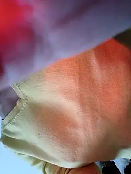 Snapshot of BellyDancer1 chatting on 10.20.25 BellyDancer1 online show from 10.20.25