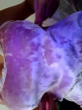 Snapshot of BellyDancer1 chatting on 11.01.25 BellyDancer1 online show from 11.01.25