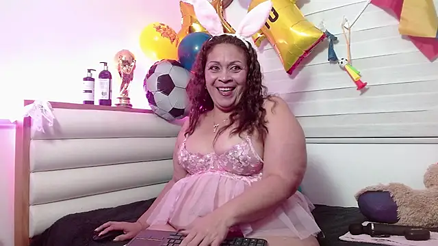 Snapshot of scarlettbooty chatting on 06.21.26 scarlettbooty online show from 06.21.26