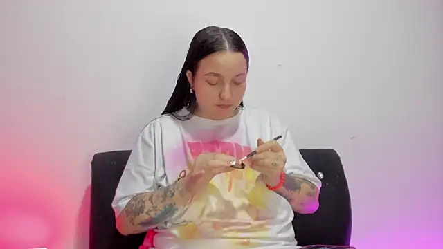 Snapshot of Celestte chatting on 04.05.26 Celestte online show from 04.05.26