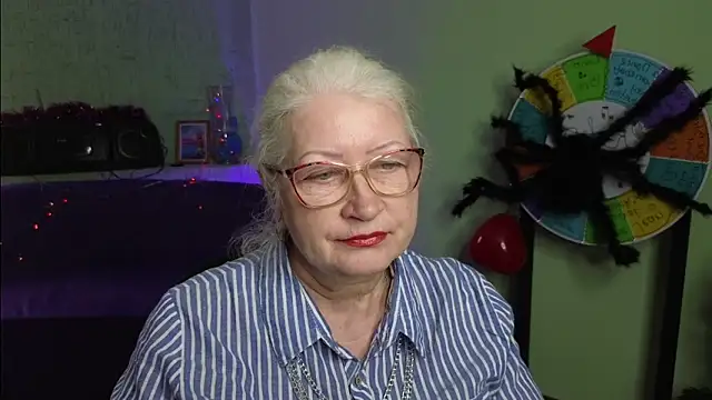 Maya Mayflower online show from 03.03.25