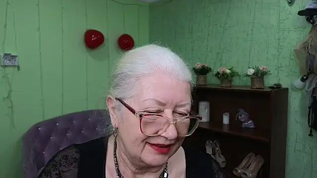 Maya Mayflower online show from 03.06.25