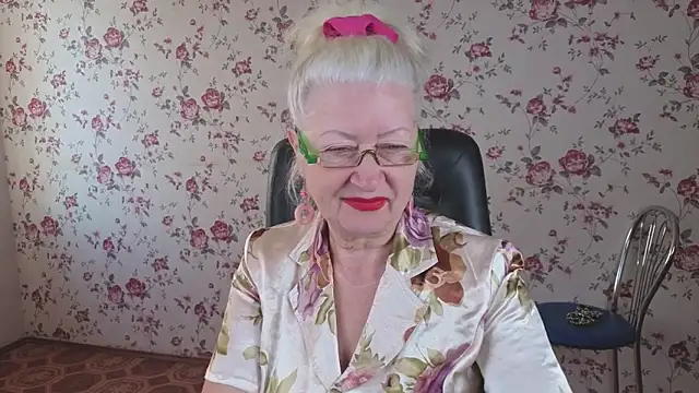 Maya Mayflower online show from 09.29.25