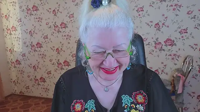 Maya Mayflower online show from 03.30.26