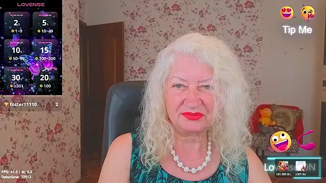 Snapshot of Maya_Mayflower chatting on 06.20.26 Maya Mayflower online show from 06.20.26