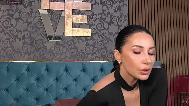 Snapshot of Vanessao1 chatting on 05.25.26 Vanessao1 online show from 05.25.26