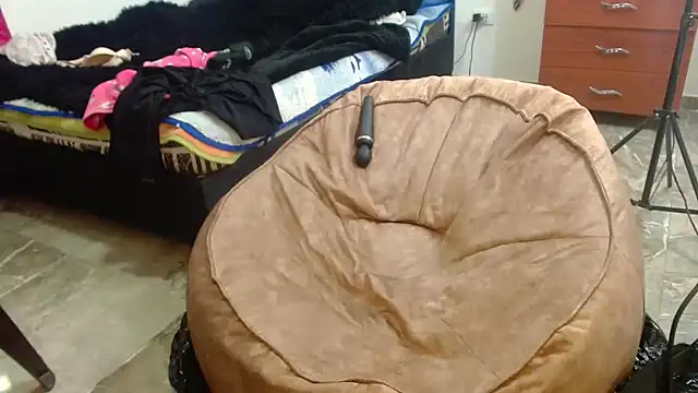 Snapshot of KratosAfroditacs chatting on 09.27.25 KratosAfroditacs online show from 09.27.25