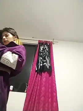 Snapshot of KratosAfroditacs chatting on 12.20.25 KratosAfroditacs online show from 12.20.25