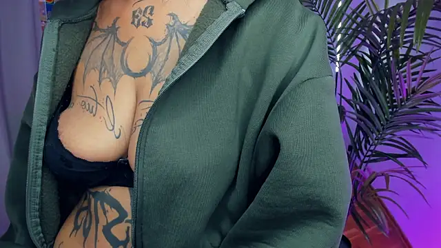 CharimgSabrina online show from 02.02.26