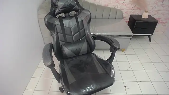 Snapshot of andrea_torres_t chatting on 03.22.25 andrea torres t online show from 03.22.25