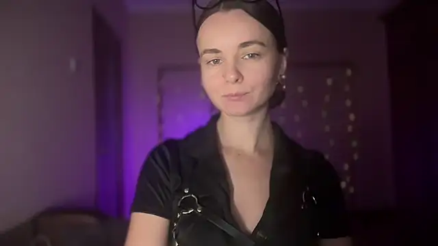 Snapshot of lanaloulou chatting on 09.14.25 lanaloulou online show from 09.14.25