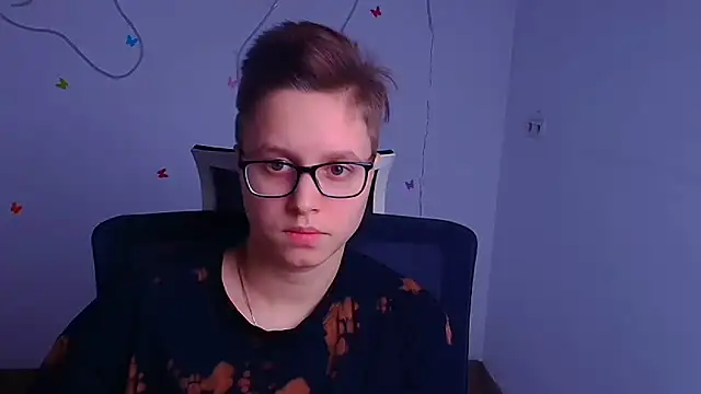 Bella Swannn online show from 03.05.25