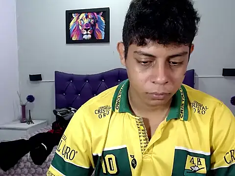 Snapshot of Alejandroo_22 chatting on 09.30.25 Alejandroo 22 online show from 09.30.25