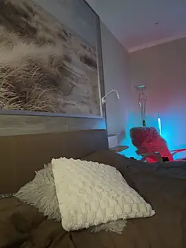 Mary Kiitty online show from 04.14.26