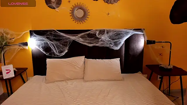 Snapshot of Jessie_Curlyy chatting on 10.23.25 Jessie Curlyy online show from 10.23.25