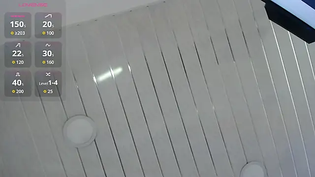 Cristal Velle online show from 09.30.25