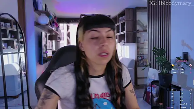 Snapshot of Saraa_Desiree chatting on 05.20.26 Saraa Desiree online show from 05.20.26
