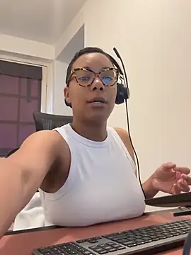 Melia Rayne online show from 03.30.26