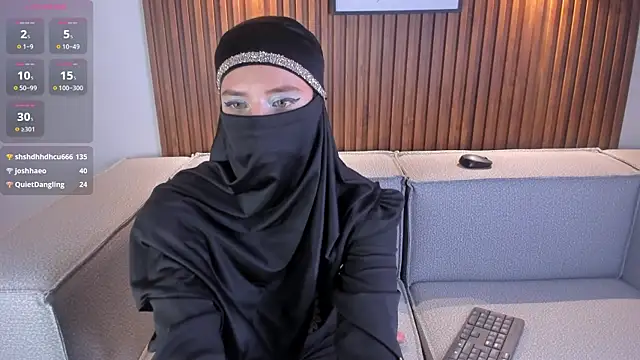 Snapshot of salma_arabicc chatting on 03.10.25 salma arabicc online show from 03.10.25