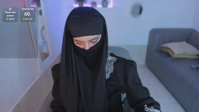 Snapshot of salma_arabicc chatting on 10.13.25 salma arabicc online show from 10.13.25