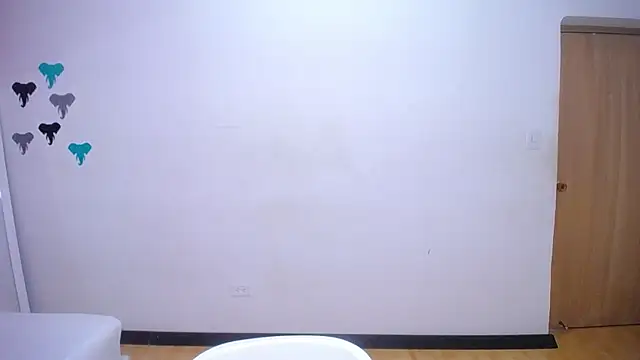 tiny sarah1 online show from 03.22.25