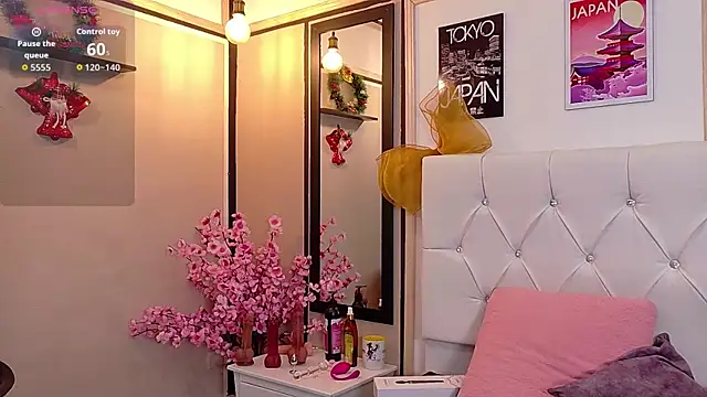 Devil AliceXo online show from 12.04.25