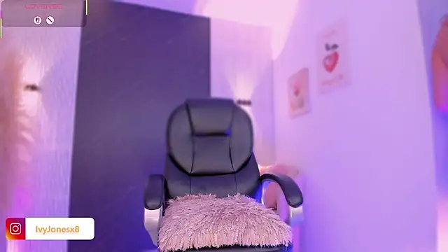 IvyJonesX online show from 03.10.26