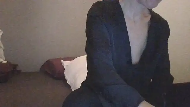 Snapshot of Valentinette chatting on 01.16.26 Valentinette online show from 01.16.26