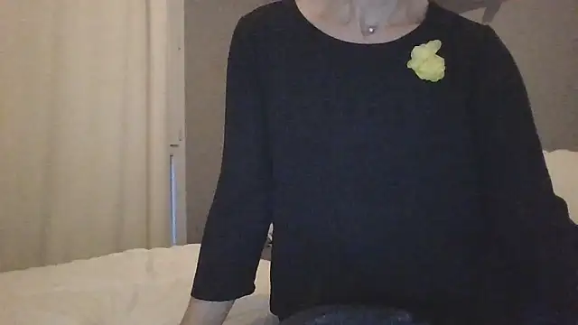 Snapshot of Valentinette chatting on 01.18.26 Valentinette online show from 01.18.26