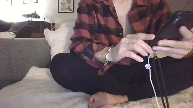 Snapshot of Valentinette chatting on 02.05.26 Valentinette online show from 02.05.26