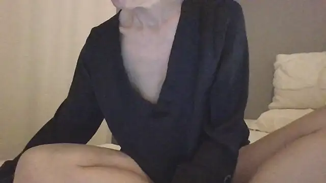 Snapshot of Valentinette chatting on 02.06.26 Valentinette online show from 02.06.26