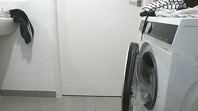 Snapshot of Valentinette chatting on 02.23.26 Valentinette online show from 02.23.26