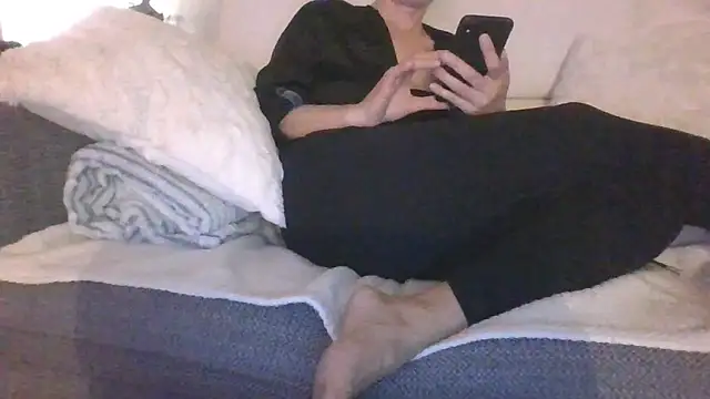 Snapshot of Valentinette chatting on 03.26.26 Valentinette online show from 03.26.26