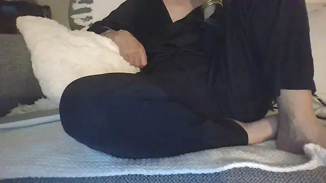 Snapshot of Valentinette chatting on 04.14.26 Valentinette online show from 04.14.26