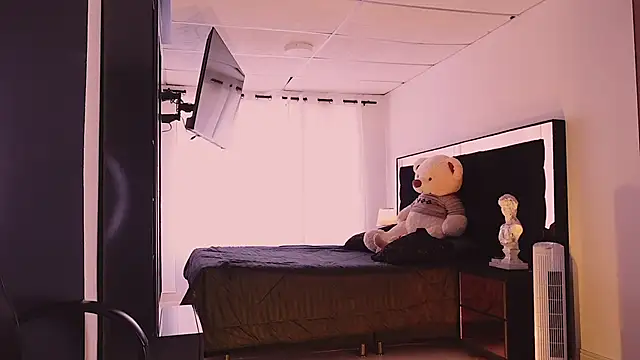 ErosKhaos online show from 10.02.25