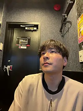 Snapshot of waka3232 chatting on 06.07.26 waka3232 online show from 06.07.26