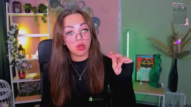 Snapshot of kiki_swan chatting on 09.24.25 kiki swan online show from 09.24.25