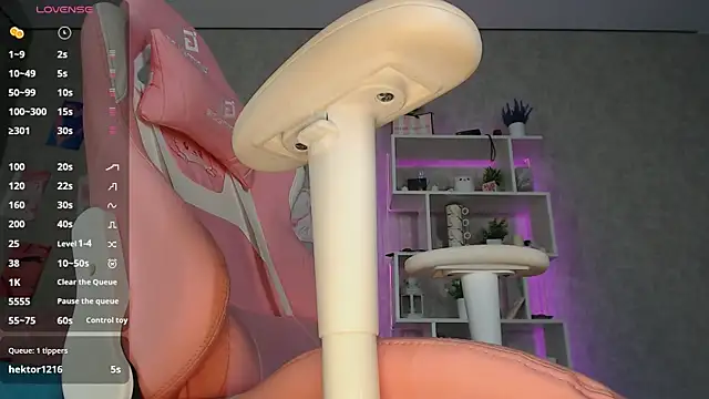 Cassie Scott online show from 09.09.25