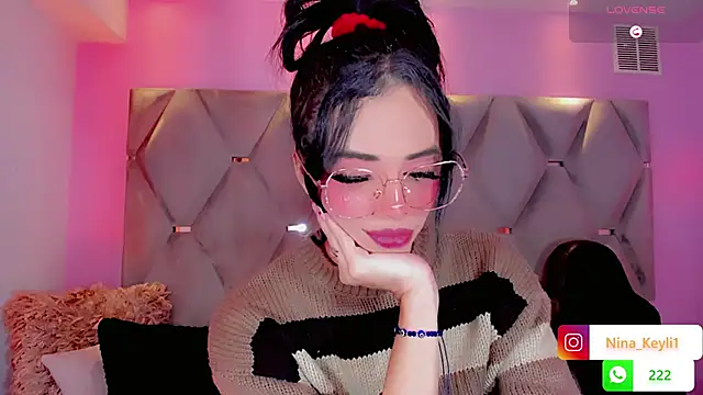 Nina Keyli online show from 11.21.25