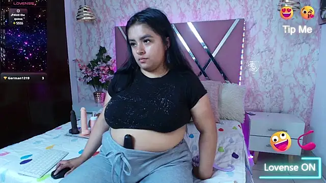 EmilyBrownn  online show from 03.08.25