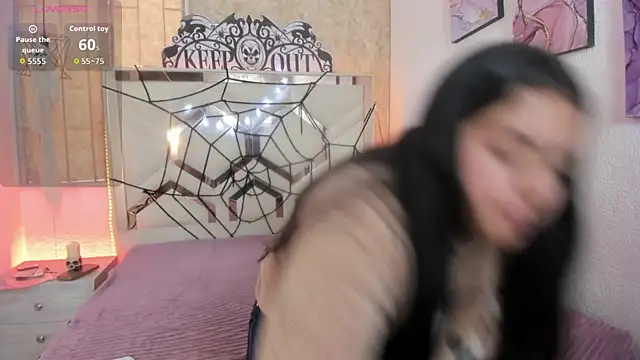 EmilyBrownn  online show from 10.29.25