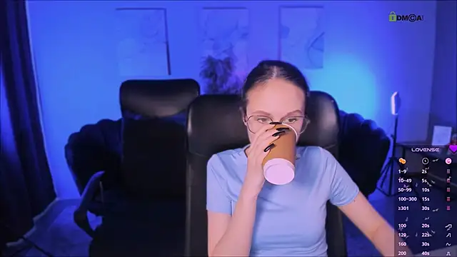 mona cloud online show from 11.23.25