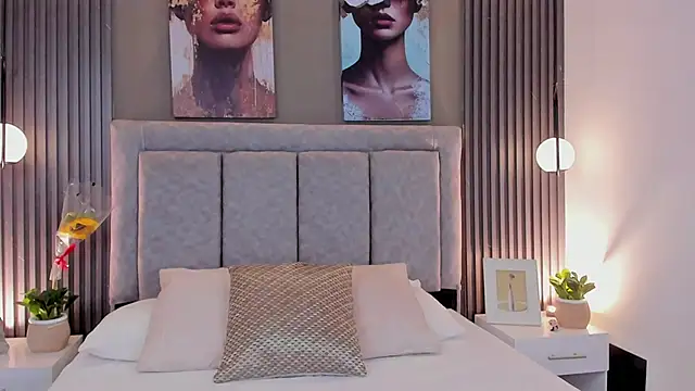 Snapshot of GiannaColling1 chatting on 09.14.25 GiannaColling1 online show from 09.14.25