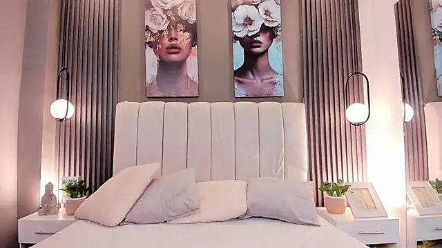 GiannaColling1 online show from 01.12.26