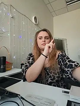 Juicy PeachLux online show from 05.16.26